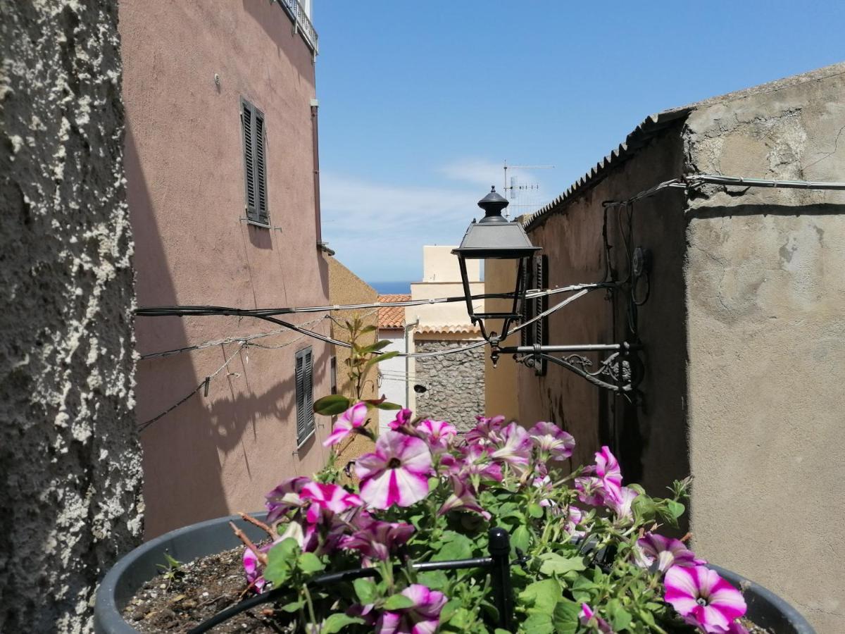 Esclusiva Dimora Storica Nel Cuore Del Borgo Medievale---- Exclusive Historical House Inside The Medieval Village カステルサルド エクステリア 写真