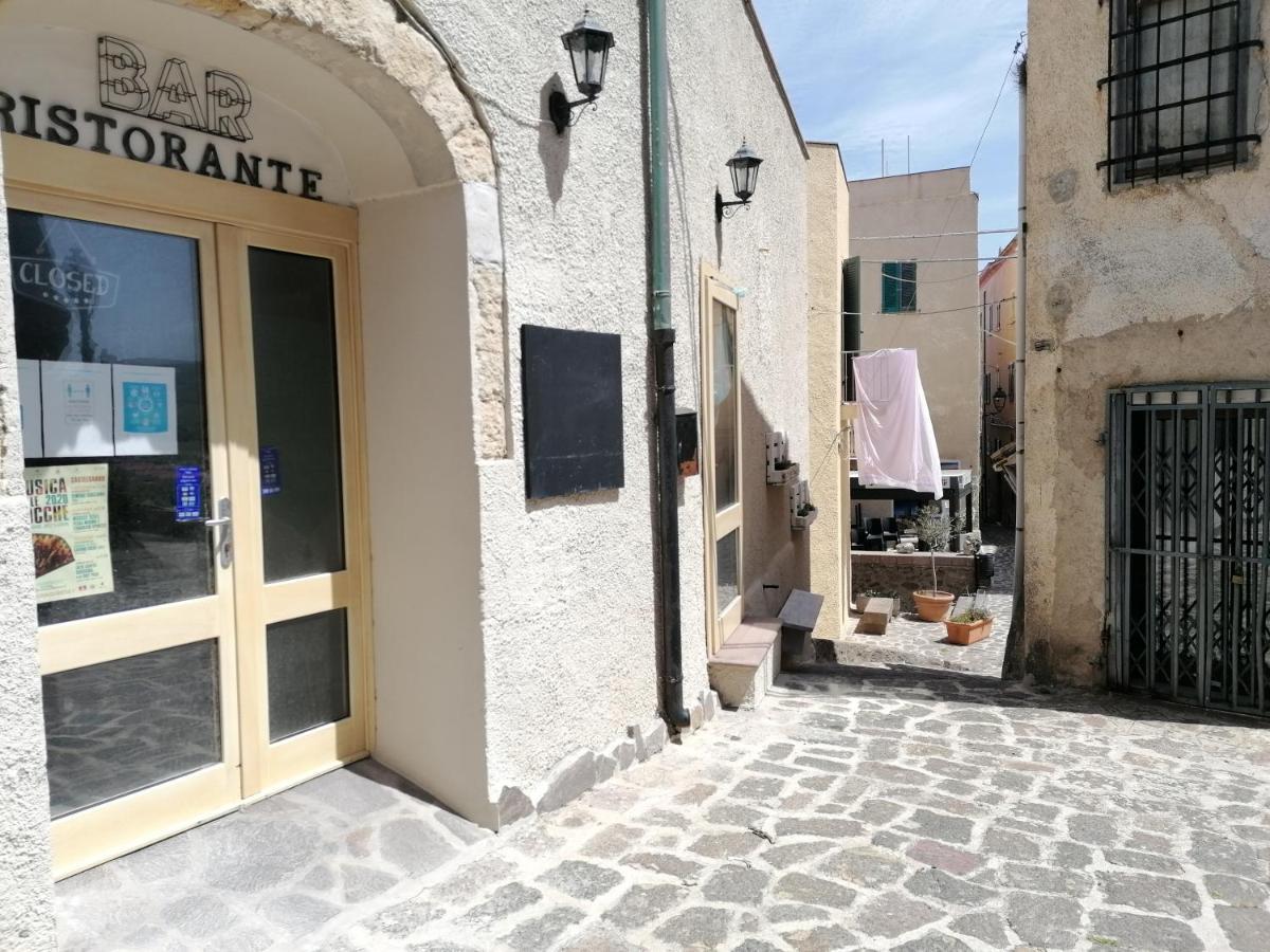 Esclusiva Dimora Storica Nel Cuore Del Borgo Medievale---- Exclusive Historical House Inside The Medieval Village カステルサルド エクステリア 写真